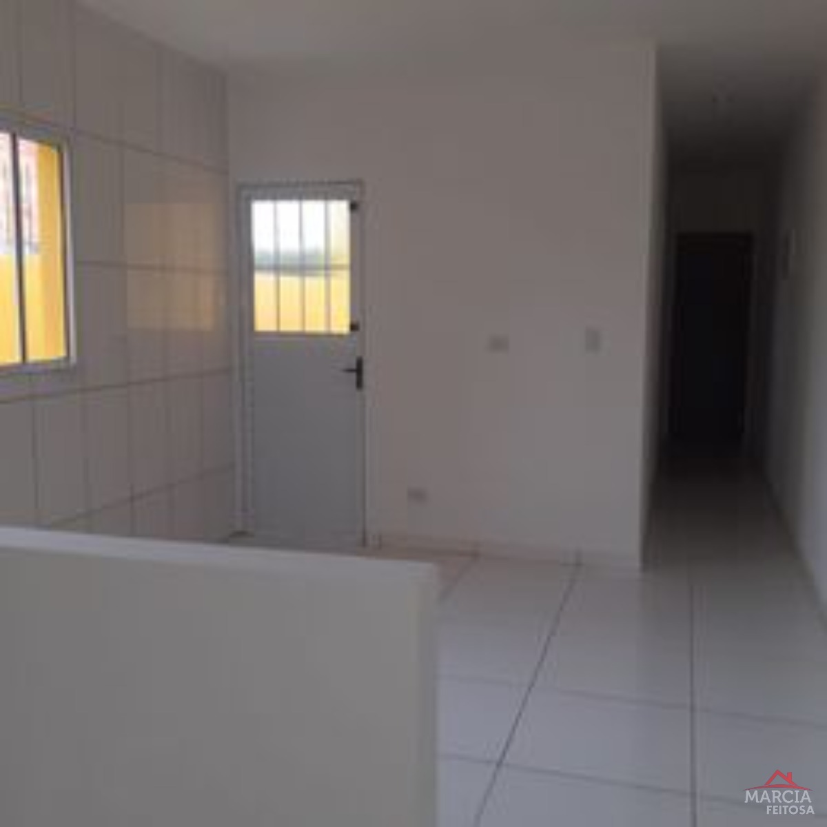 Casa à venda com 2 quartos, 60m² - Foto 9