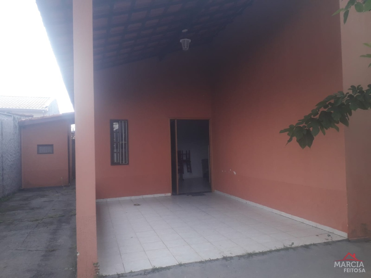 Casa à venda com 2 quartos, 150m² - Foto 1