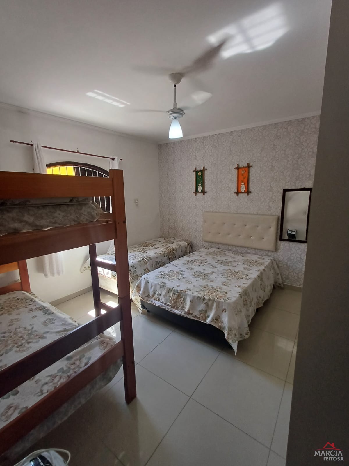 Casa à venda com 3 quartos, 200m² - Foto 7