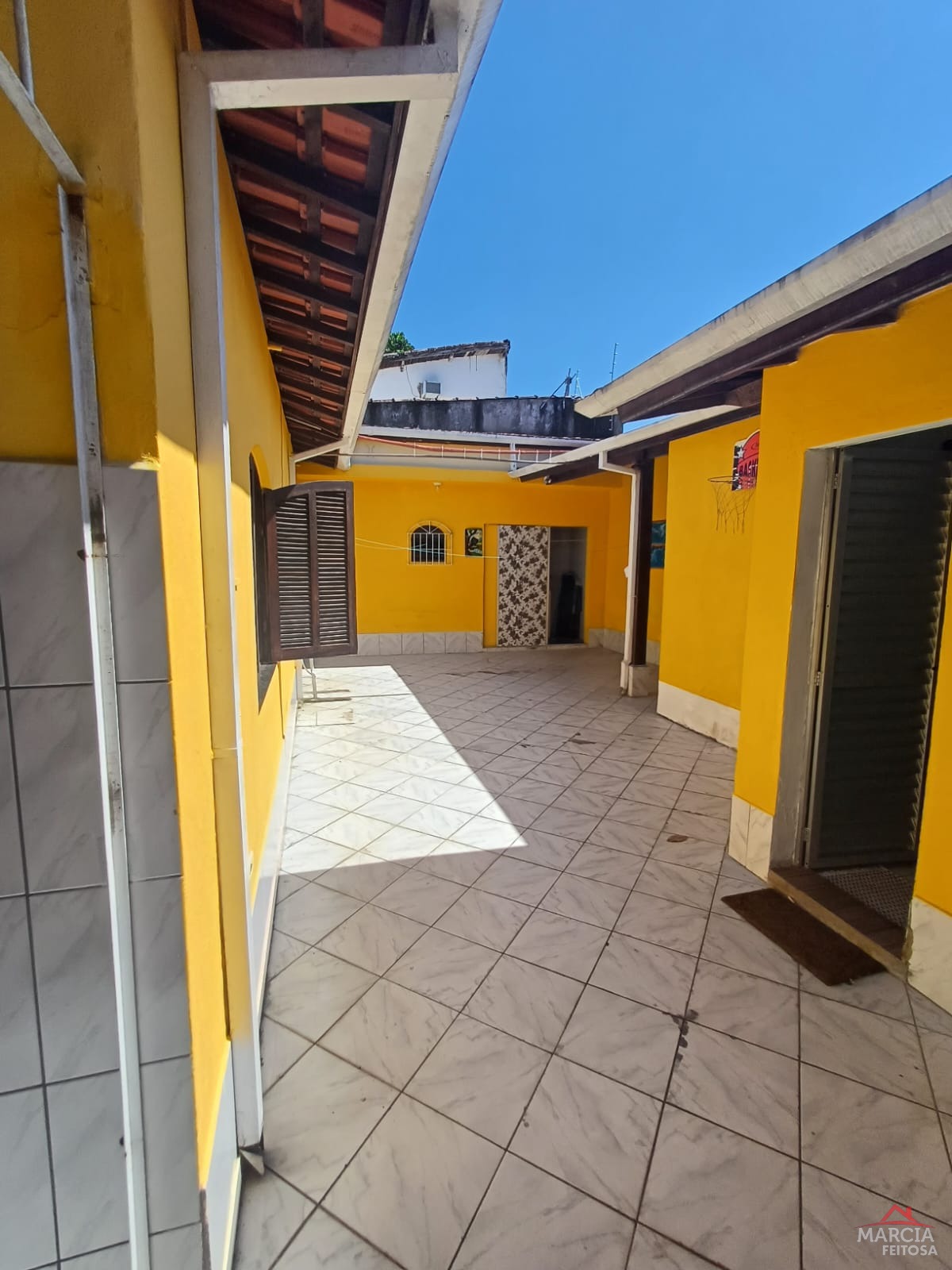 Casa à venda com 3 quartos, 200m² - Foto 14