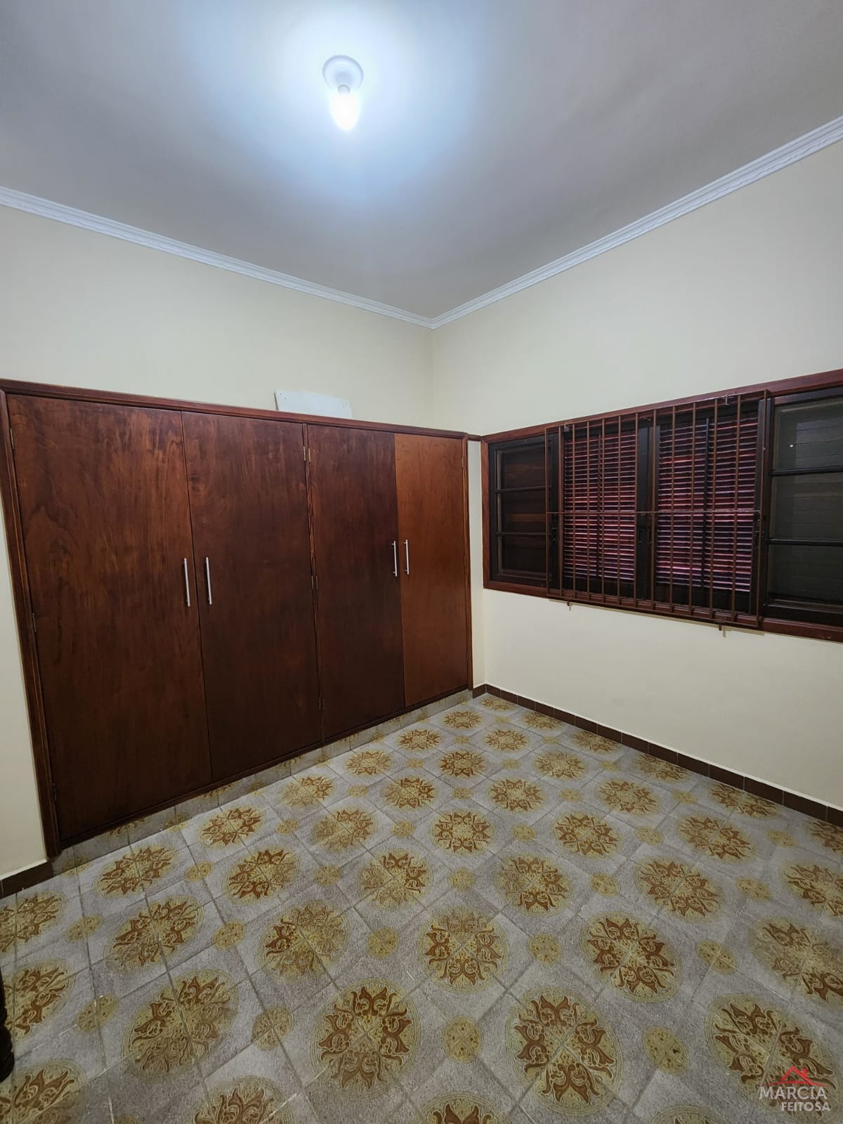 Casa à venda com 3 quartos, 250m² - Foto 17