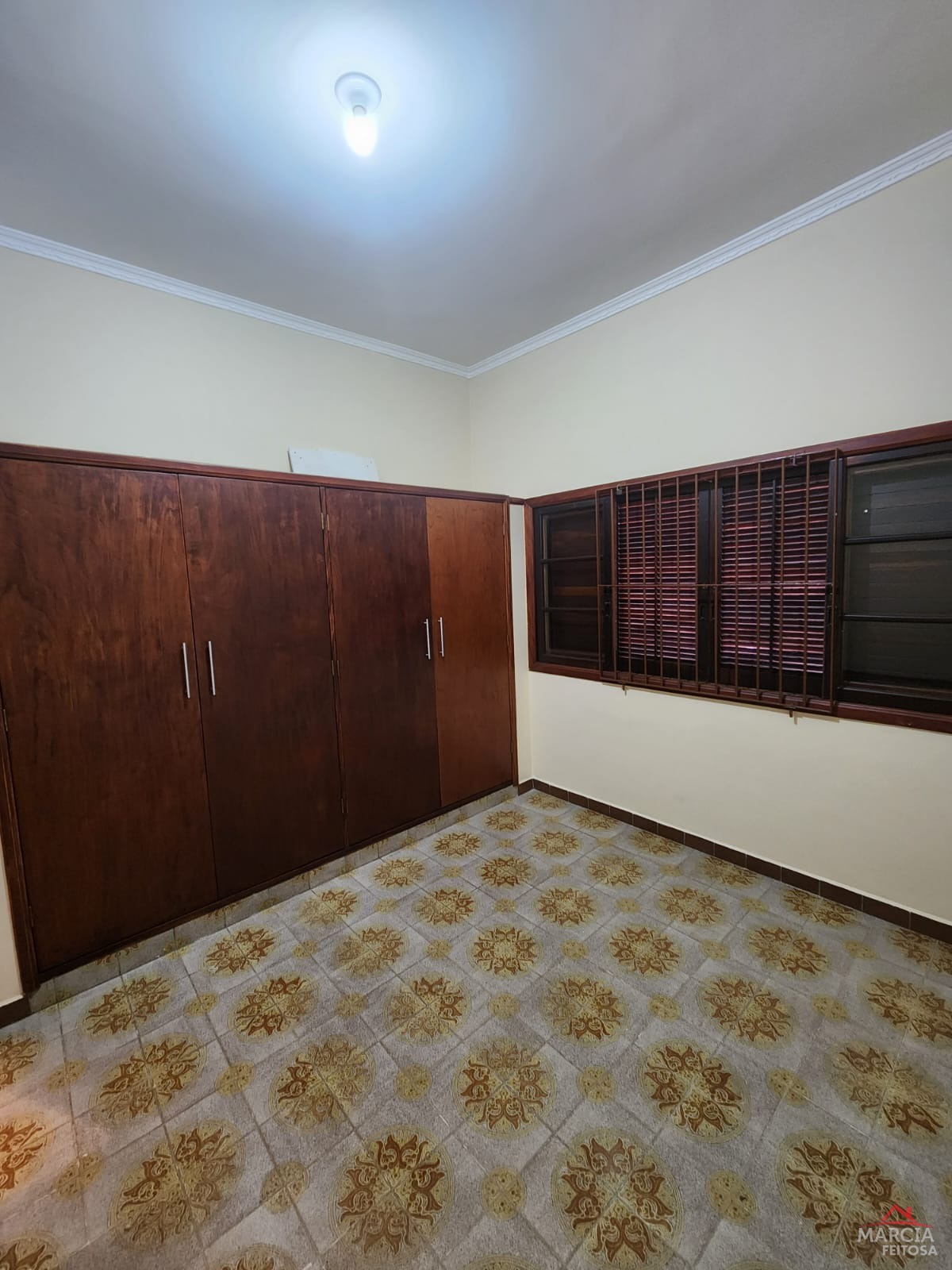 Casa à venda com 3 quartos, 250m² - Foto 11