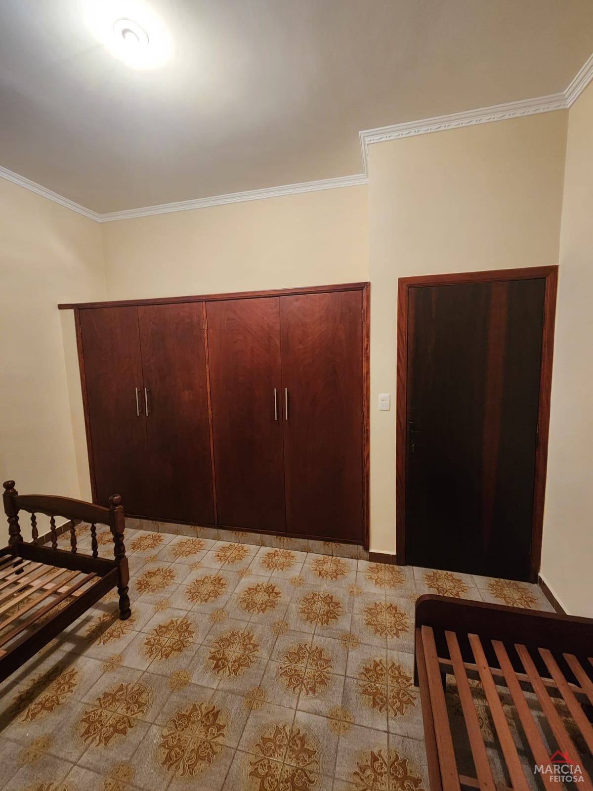 Casa à venda com 3 quartos, 250m² - Foto 14