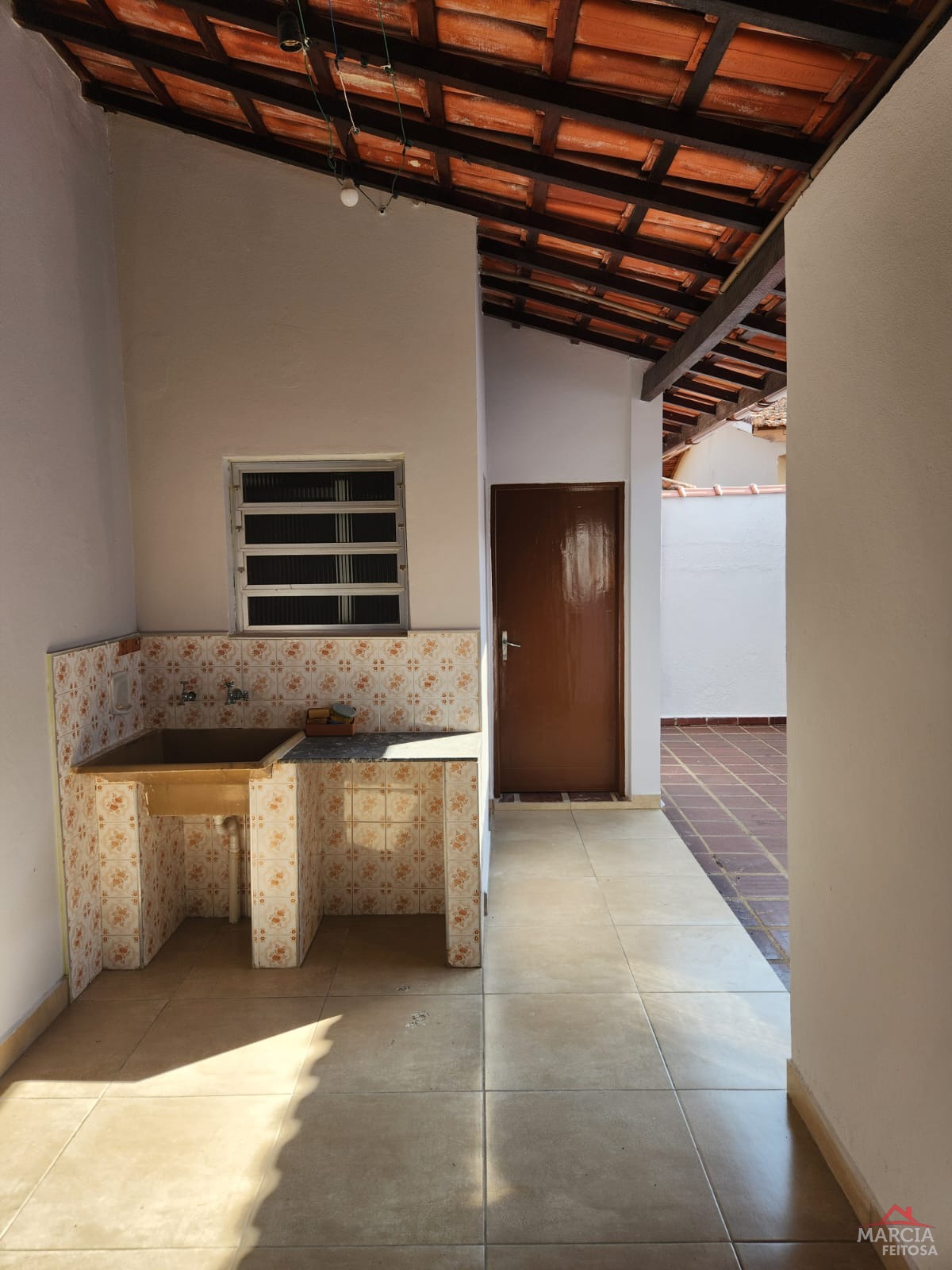 Casa à venda com 3 quartos, 250m² - Foto 7