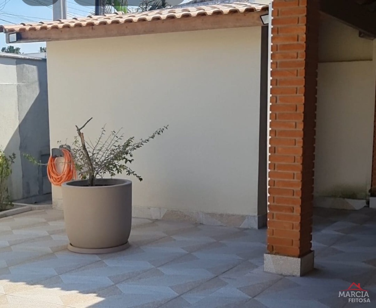 Casa à venda com 3 quartos, 250m² - Foto 2